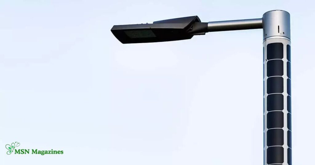 Self Cleaning Streetlight Using Oil Palm Waste